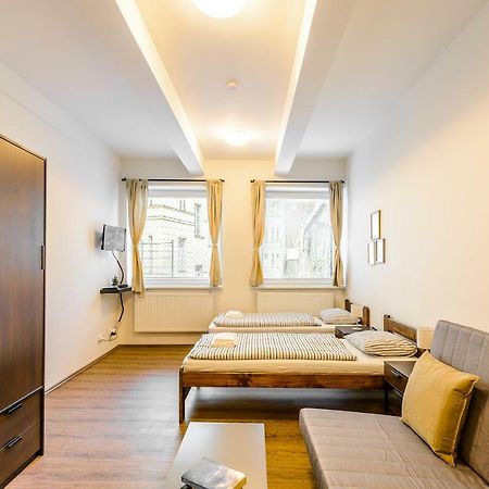 Zizkov Cosy Studio Apartments プラハ エクステリア 写真