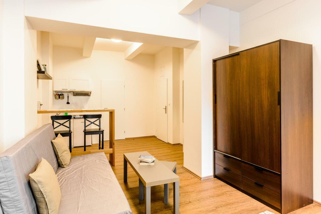 Zizkov Cosy Studio Apartments プラハ エクステリア 写真