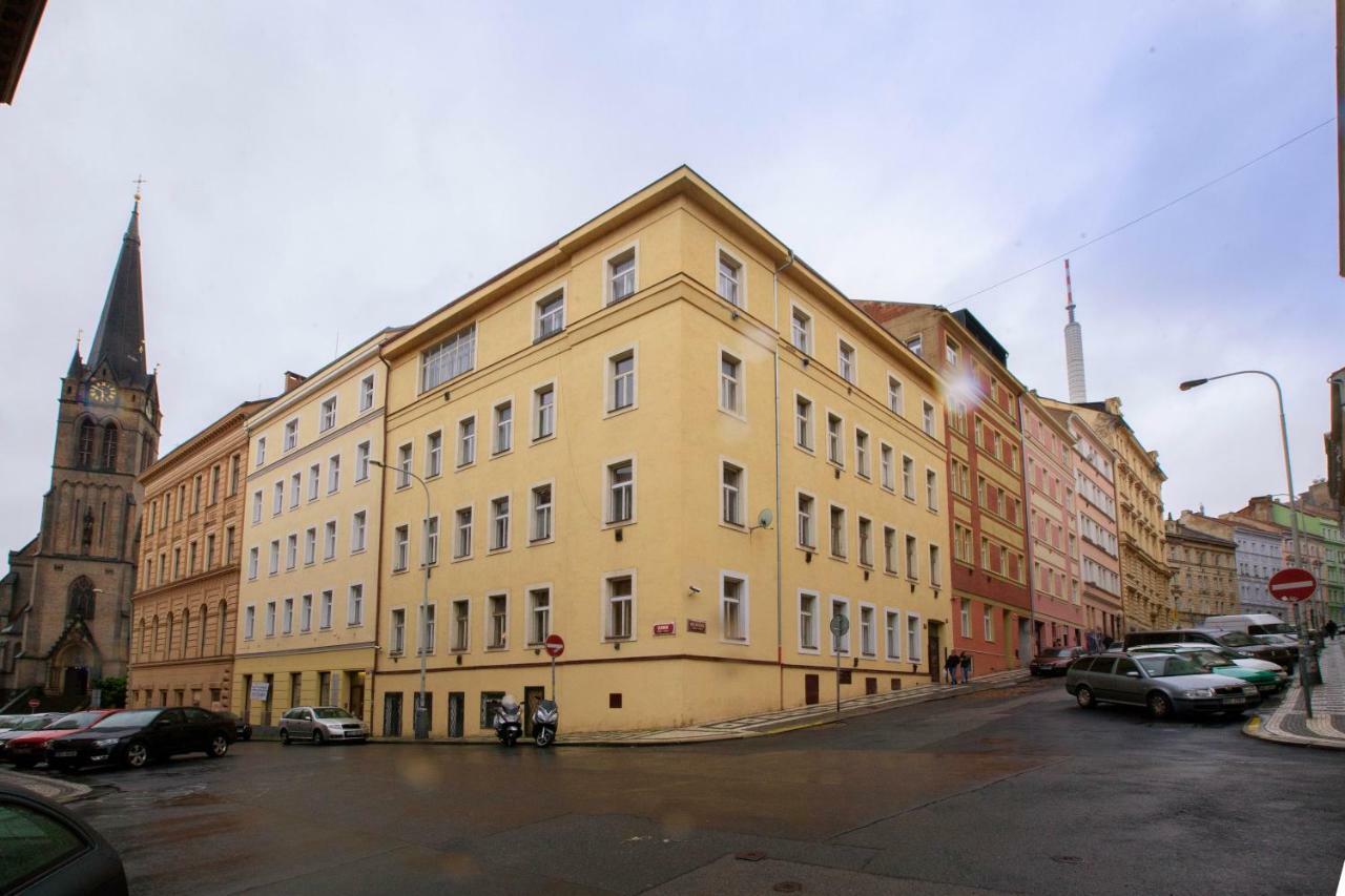 Zizkov Cosy Studio Apartments プラハ エクステリア 写真