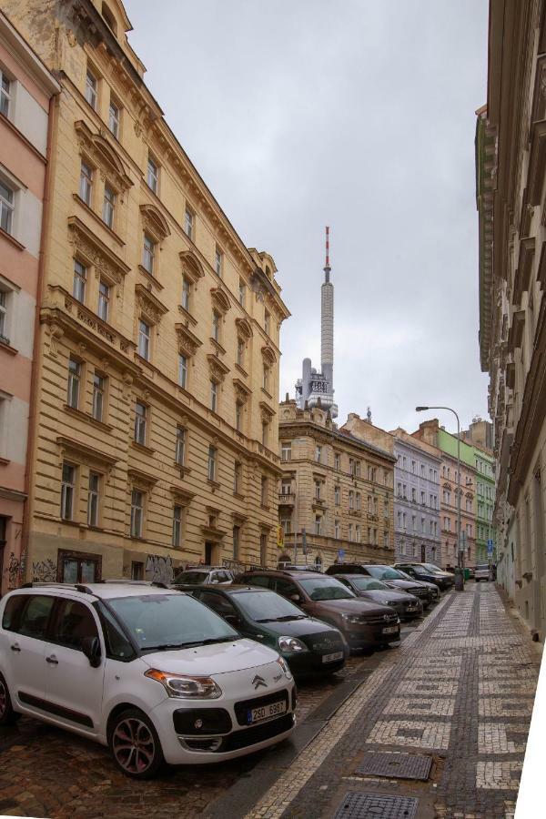 Zizkov Cosy Studio Apartments プラハ エクステリア 写真